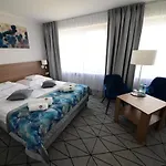 מלון Gromada 3*