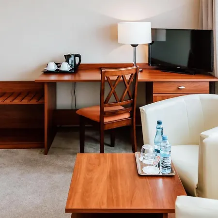 Hotel Gromada 3*