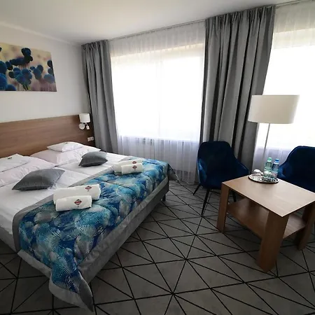 Hotel Gromada 3*