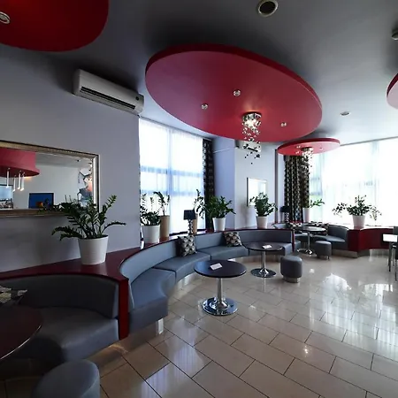 Gromada Hotel 3*