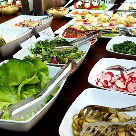 Gromada Hotel 3*