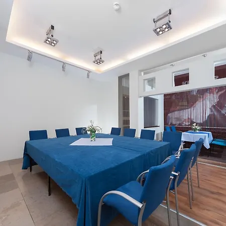 Gromada Ξενοδοχείο